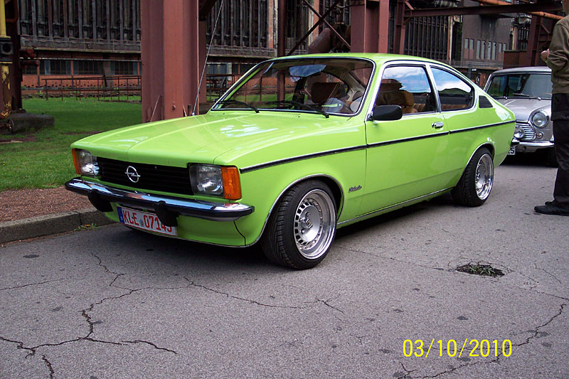 brilliantgr&uuml;nes Coupe