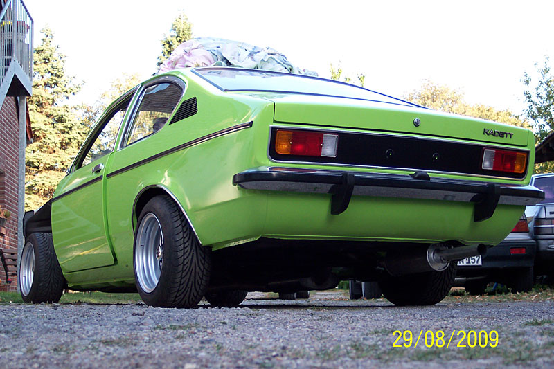 brilliantgr&uuml;nes Coupe